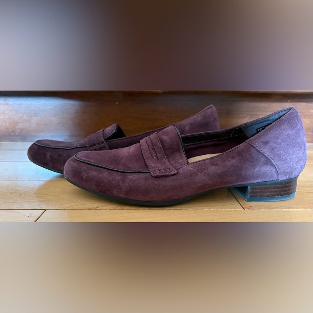 Clarks Artisan Plum Suede Loafers